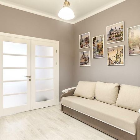 Modern Rus Apartman Lviv Kültér fotó