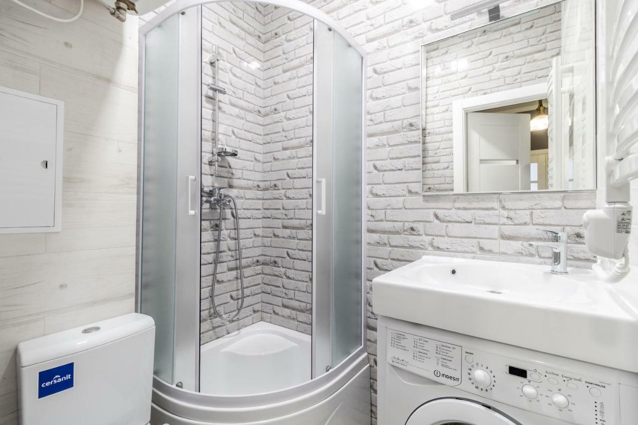 Modern Rus Apartman Lviv Kültér fotó