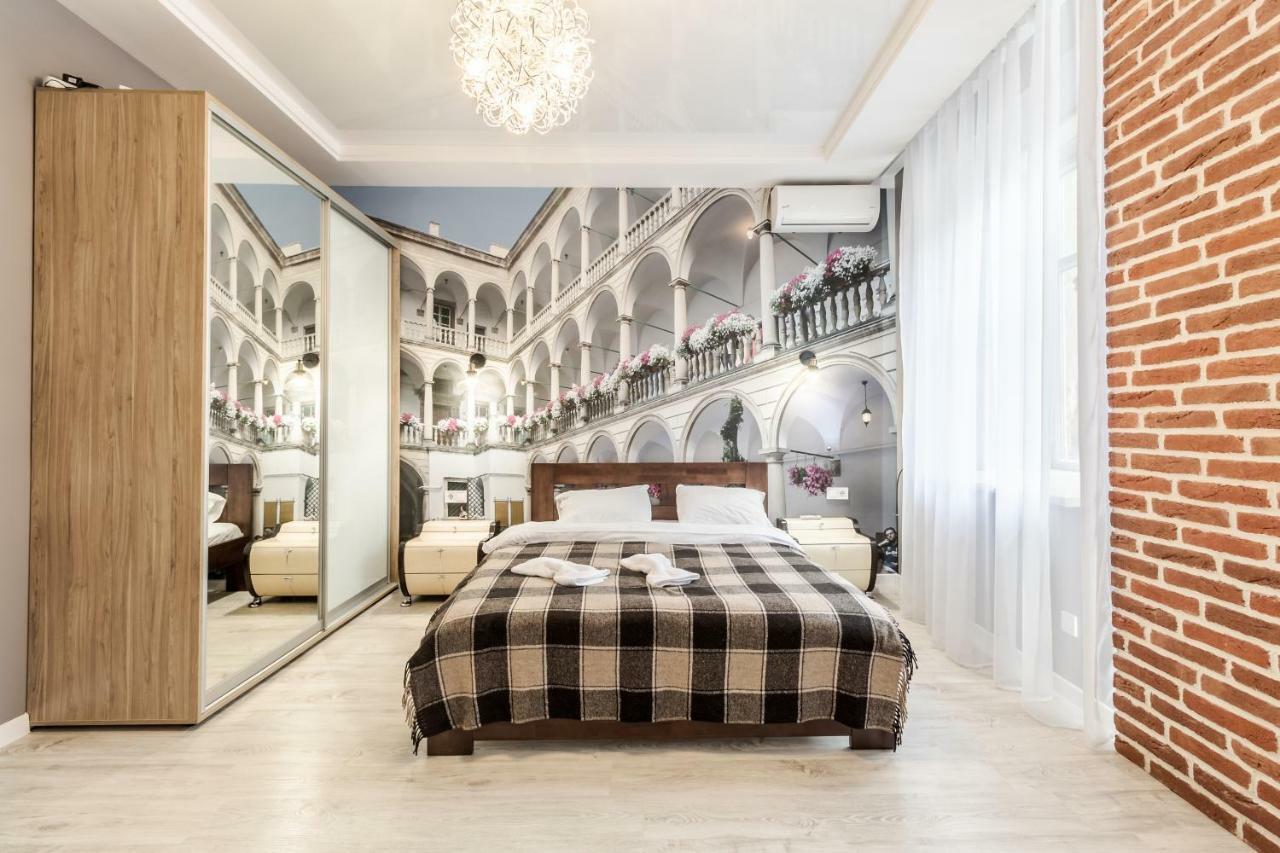 Modern Rus Apartman Lviv Kültér fotó