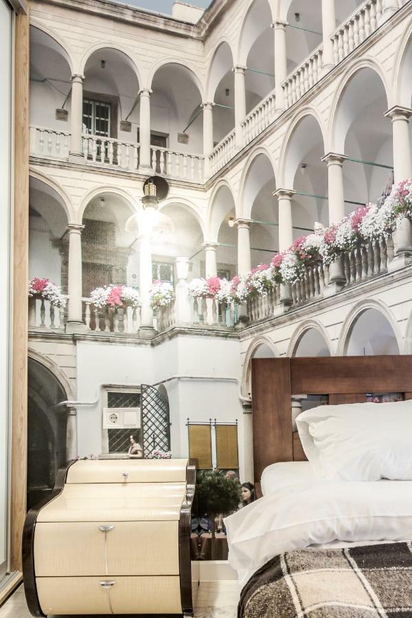 Modern Rus Apartman Lviv Kültér fotó