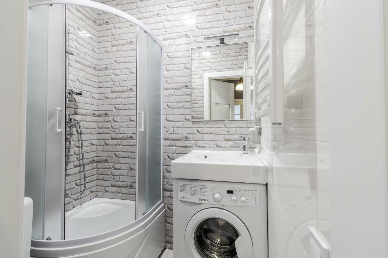 Modern Rus Apartman Lviv Kültér fotó