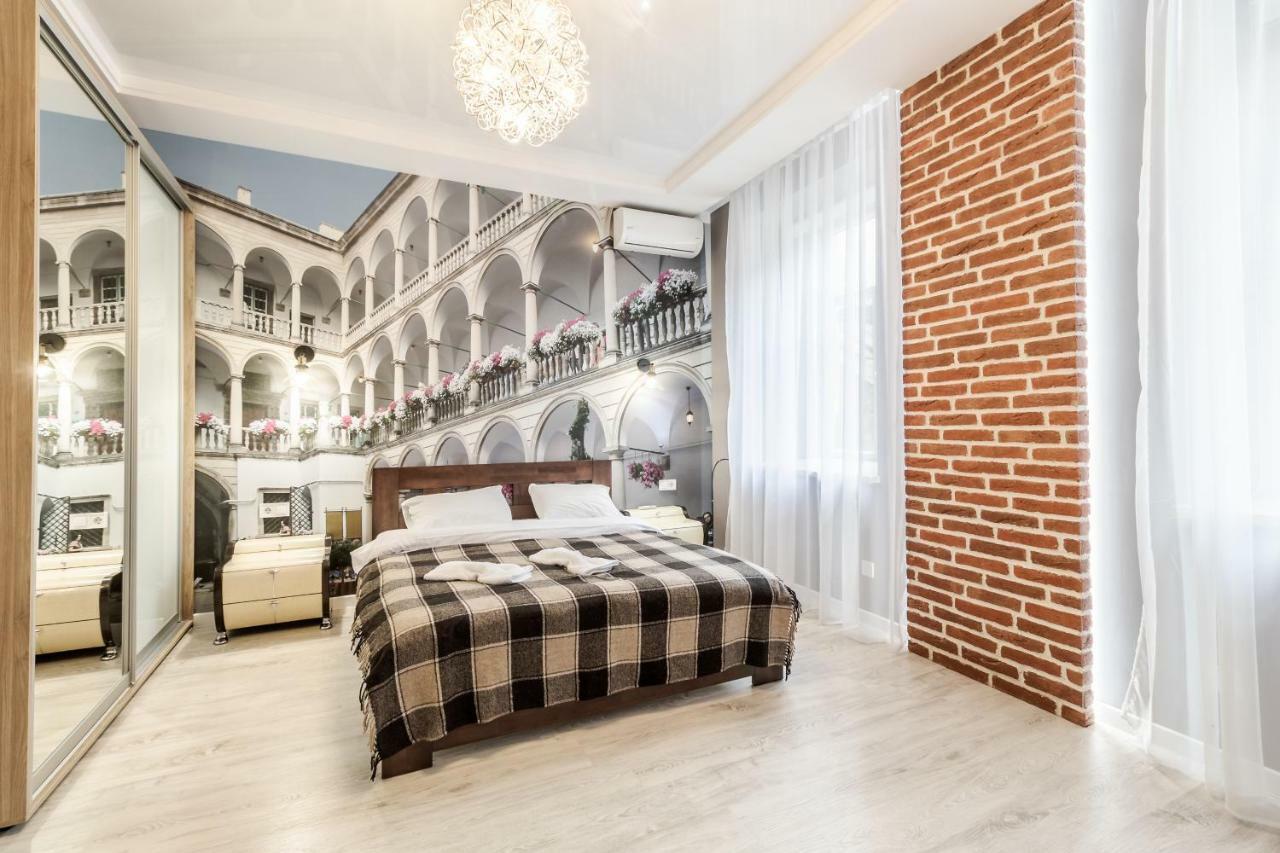 Modern Rus Apartman Lviv Kültér fotó