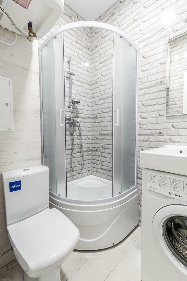 Modern Rus Apartman Lviv Kültér fotó